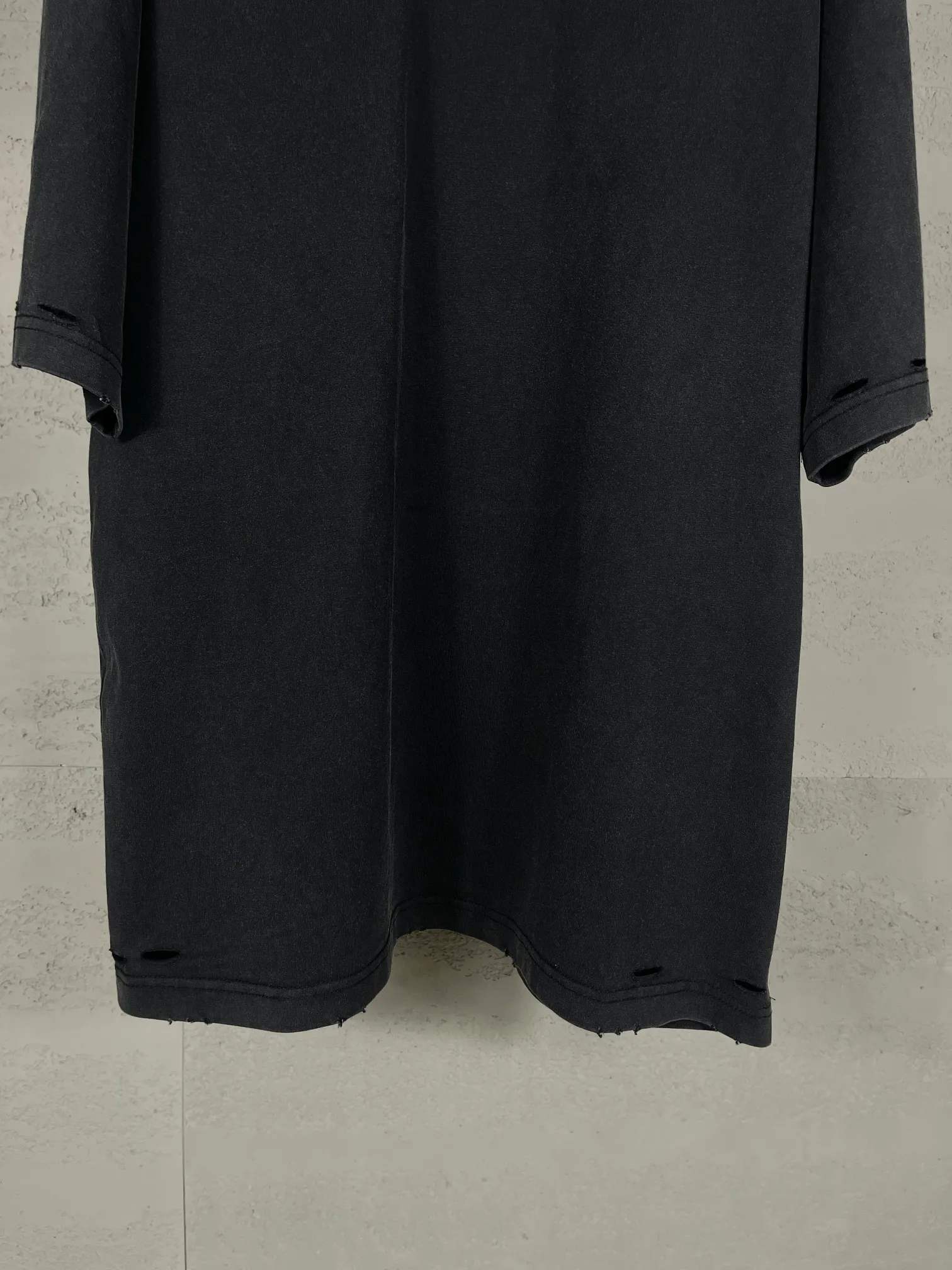 【 . Quality】BALENCI*GA/ .SS 25 New Arrival Classic LOGO T . 。 . Authentic ， ZP 。 260 ， . ， 。 ， 。 OS . Same Style ：BL 253627 ： Size：XS S M L